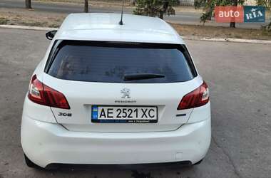 Хэтчбек Peugeot 308 2016 в Каменском