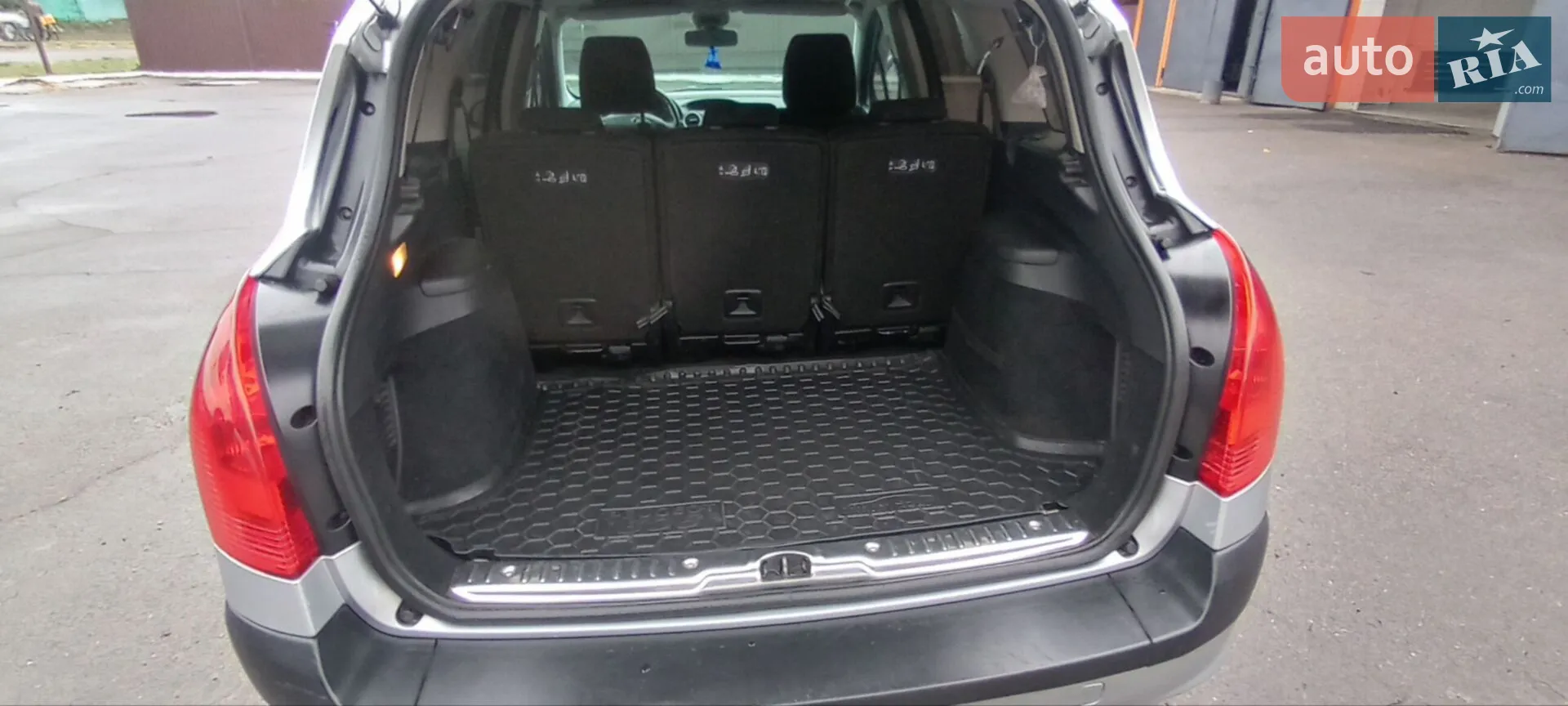 2010 Peugeot 308 - мініатюра 9