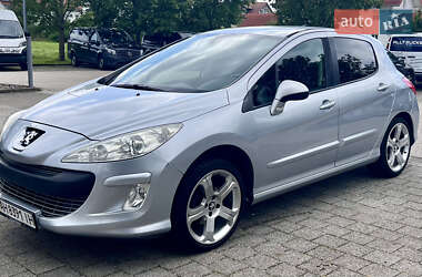 Хэтчбек Peugeot 308 2011 в 