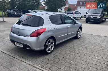 Хэтчбек Peugeot 308 2011 в 