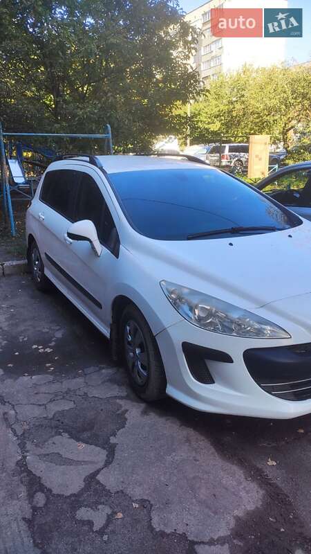 Универсал Peugeot 308 2011 в Виннице