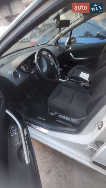 Универсал Peugeot 308 2011 в Виннице