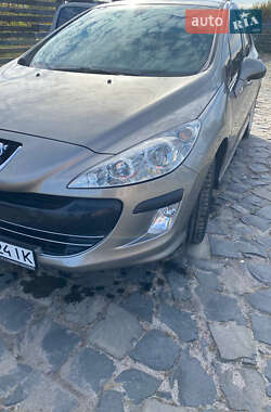 Хэтчбек Peugeot 308 2010 в Березному