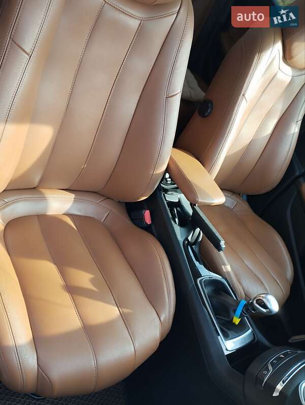 Універсал Peugeot 308 2015 в Чернівцях