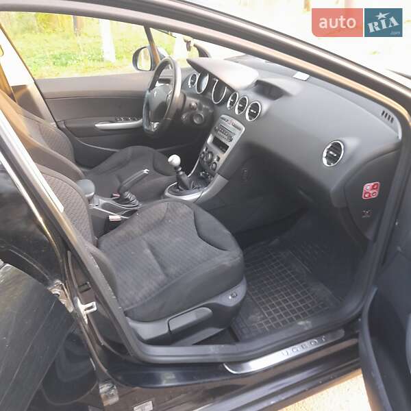 Універсал Peugeot 308 2011 в Калуші