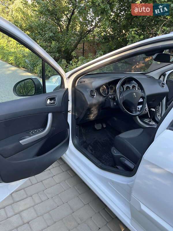 Универсал Peugeot 308 2012 в Киеве