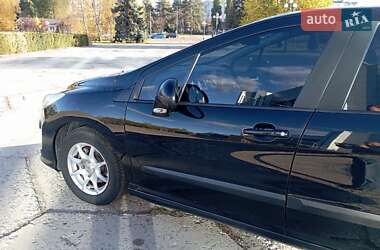 Хэтчбек Peugeot 308 2008 в Горишних Плавнях