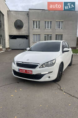 Хэтчбек Peugeot 308 2015 в Ровно