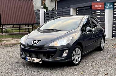 Хетчбек Peugeot 308 2008 в Києві