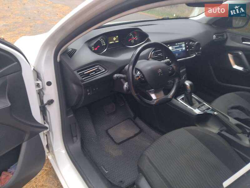 Універсал Peugeot 308 2016 в Олександрівці