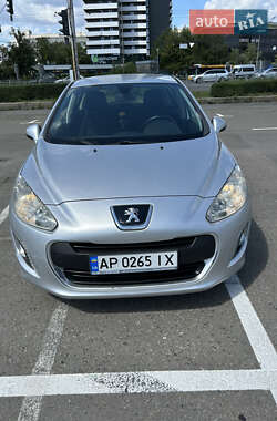 Хэтчбек Peugeot 308 2013 в Киеве