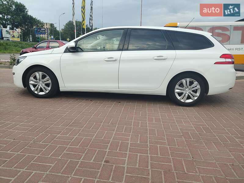 Универсал Peugeot 308 2016 в Полтаве