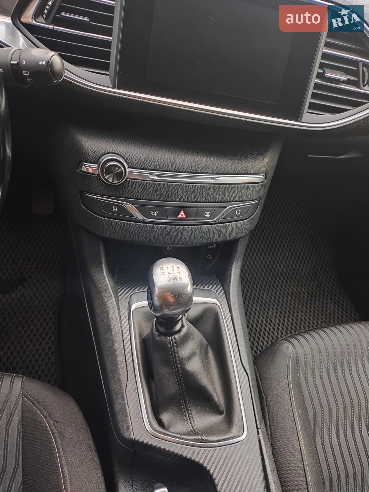 2016 Peugeot 308 - мініатюра 15
