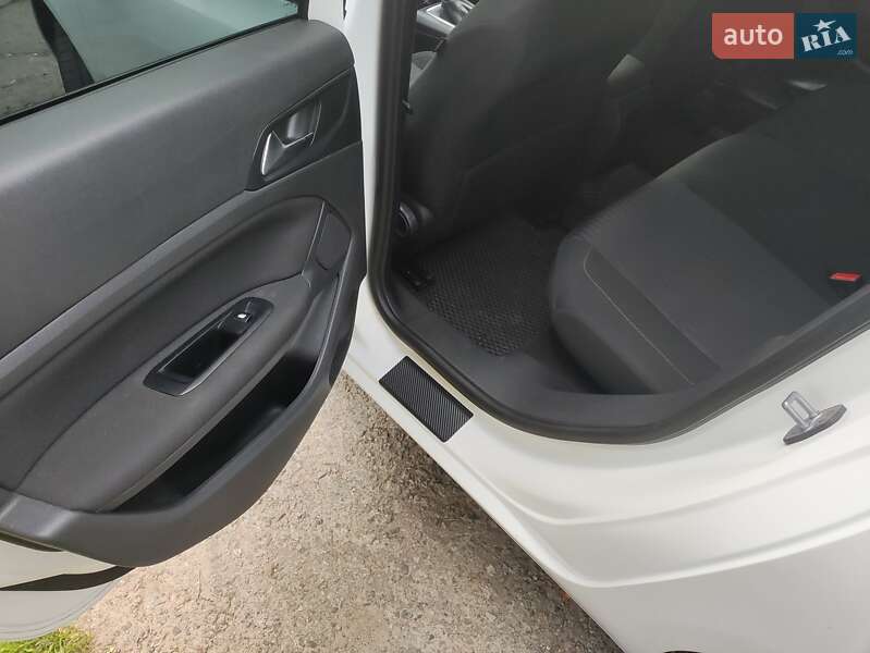 Универсал Peugeot 308 2016 в Полтаве
