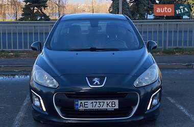 Хэтчбек Peugeot 308 2013 в Днепре