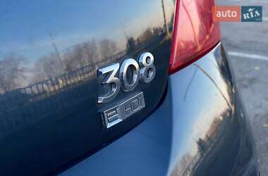 Хэтчбек Peugeot 308 2013 в Днепре