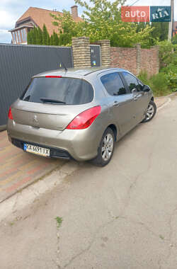 Хэтчбек Peugeot 308 2011 в Киеве