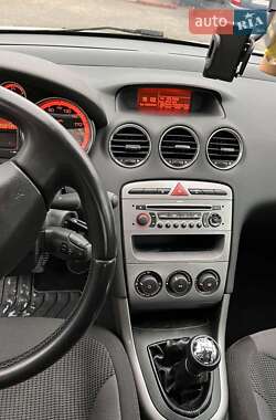 Хэтчбек Peugeot 308 2008 в 
