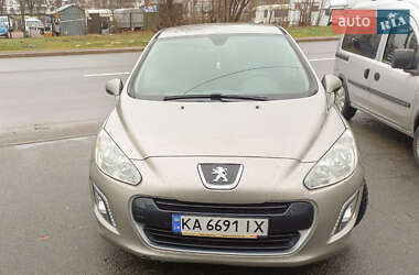 Хэтчбек Peugeot 308 2011 в Киеве