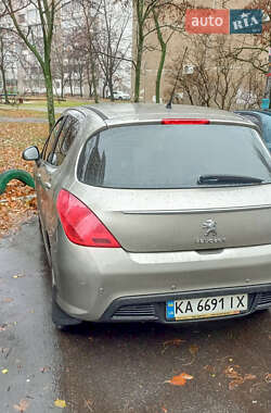 Хэтчбек Peugeot 308 2011 в Киеве