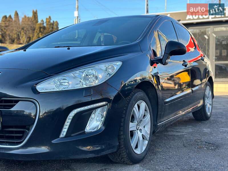 Хетчбек Peugeot 308 2011 в Вінниці