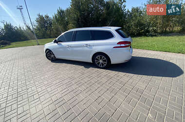 Универсал Peugeot 308 2014 в Владимире