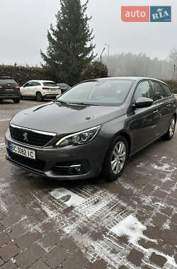 Универсал Peugeot 308 2017 в Львове