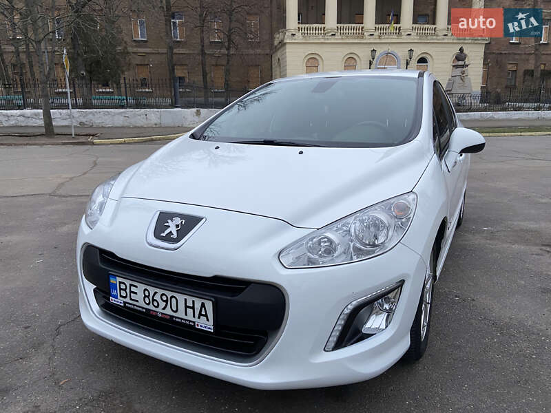 Хетчбек Peugeot 308 2013 в Миколаєві