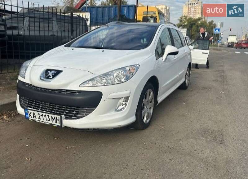 Универсал Peugeot 308 2010 в Киеве