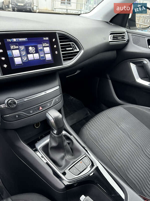 Универсал Peugeot 308 2016 в Киеве