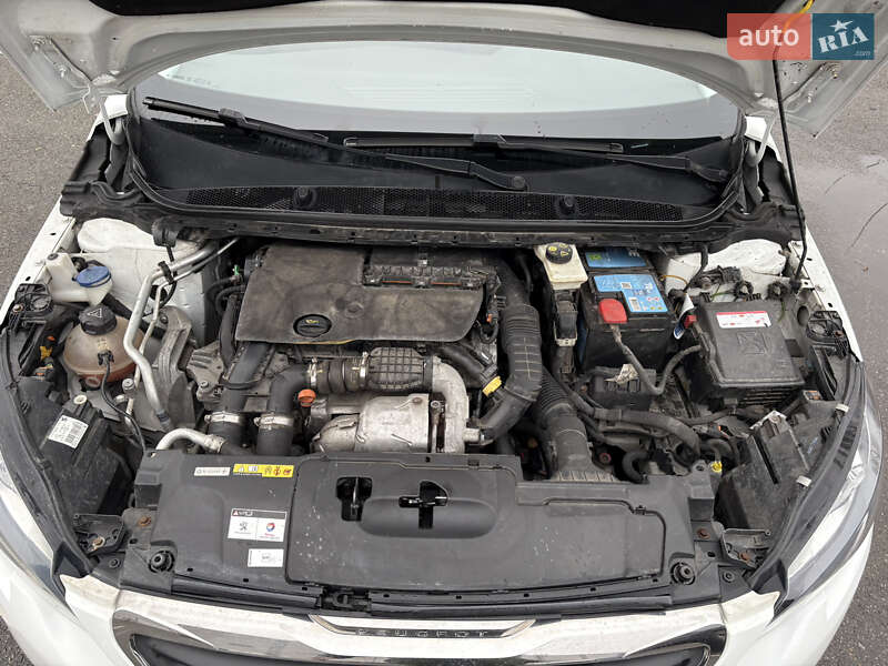 Универсал Peugeot 308 2016 в Киеве