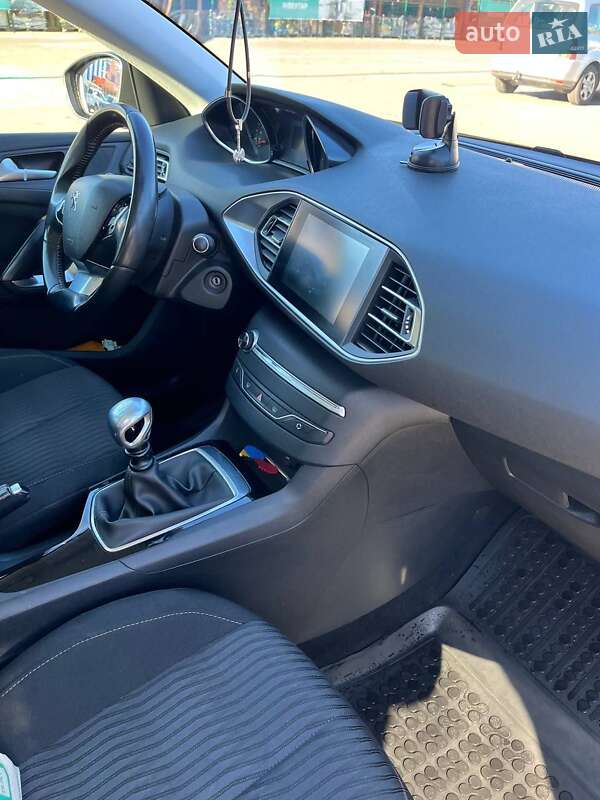 Універсал Peugeot 308 2014 в Калуші