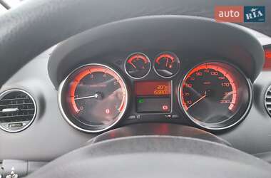 Хэтчбек Peugeot 308 2010 в 