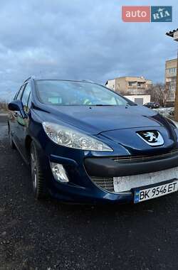 Універсал Peugeot 308 2008 в Рівному