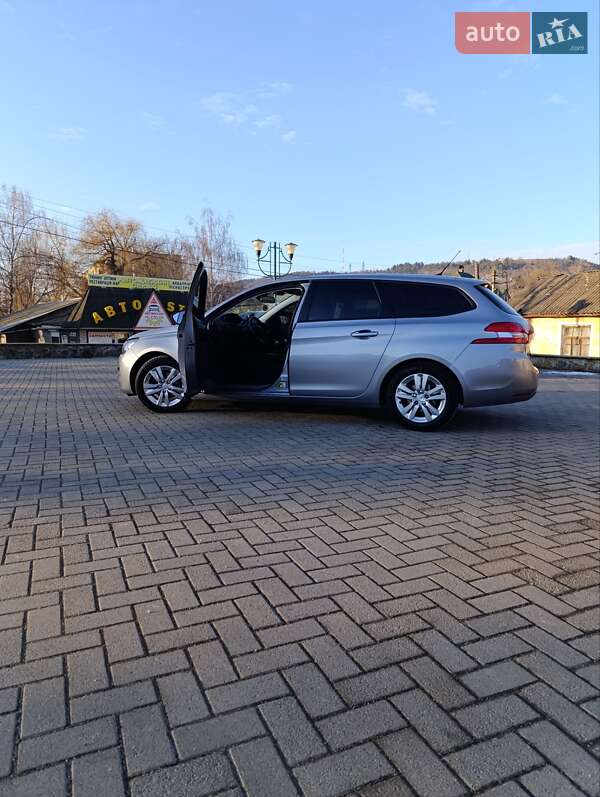 Универсал Peugeot 308 2015 в Могилев-Подольске