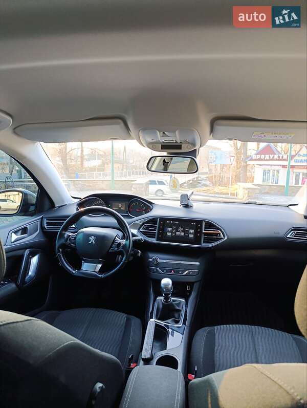 Универсал Peugeot 308 2015 в Могилев-Подольске