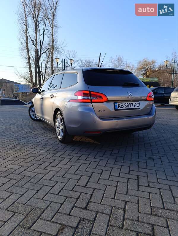 Универсал Peugeot 308 2015 в Могилев-Подольске