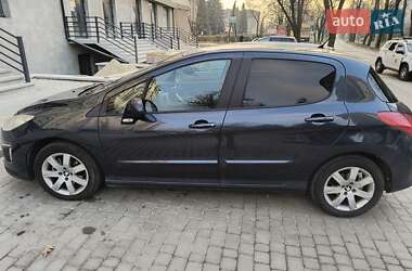 Хэтчбек Peugeot 308 2012 в Ивано-Франковске