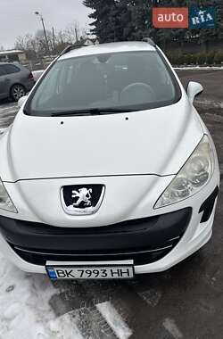 Универсал Peugeot 308 2010 в 