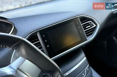 Хэтчбек Peugeot 308 2020 в 