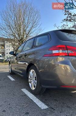 Універсал Peugeot 308 2016 в Долині