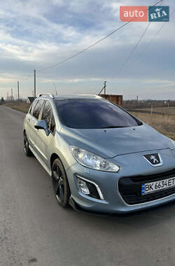 Peugeot 308 2011