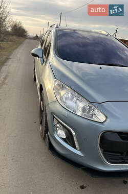 Універсал Peugeot 308 2011 в Рівному