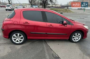 Хетчбек Peugeot 308 2008 в 