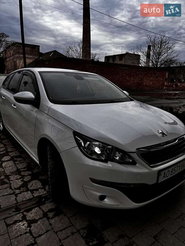Універсал Peugeot 308 2015 в Мукачевому