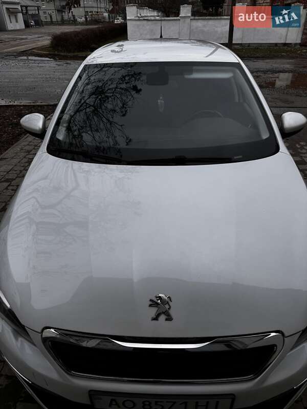 Універсал Peugeot 308 2015 в Мукачевому