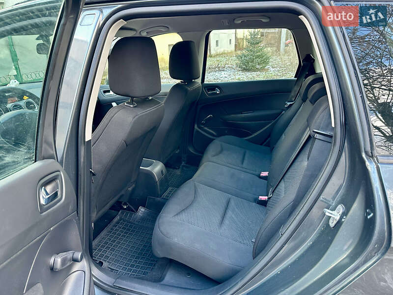 Універсал Peugeot 308 2010 в Львові