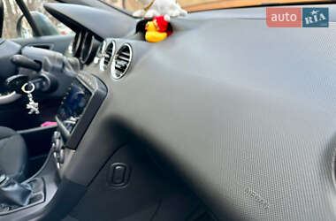 Універсал Peugeot 308 2010 в Львові