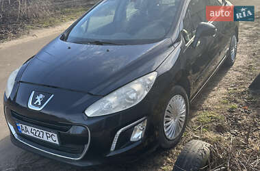 Хетчбек Peugeot 308 2011 в Києві