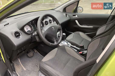 Хэтчбек Peugeot 308 2008 в Киеве